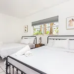 One Bedroom Apartment - With Parking & Balcony - Heart Of Wynwood