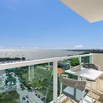 Ocean View Balcony Steps From Restaurants, Peacock Park & Marina