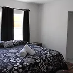 Luxury Vacation House In Miami\'S Center!