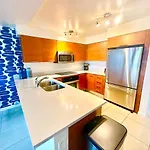 Amazing Midblock Miami 2 Bedrm Loft With Free Parking