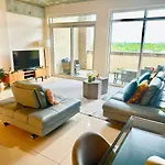 Amazing Midblock Miami 2 Bedrm Loft With Free Parking