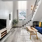 Airport Loft 1B Full Kitchen Virg 10