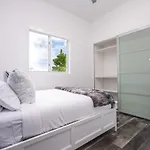 Modern 4-Bedroom Townhouse With Pool!