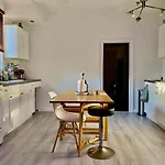 Cool & Cozy Homestay