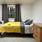 Serene Full Bed Near Dolphin Mall/Fiu