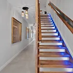 Charming Apartment Just 2 Minutes From Brickell
