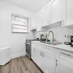 Historic Hidden Gem, Cozy Studio