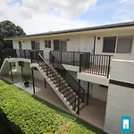 251 Airport/Top House Apartments