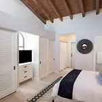 Villa At St James Unit A Luxury Pool Villa, Pet Friendly