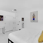 Modern Home, Heated Pool Hot-Tub, 12Min To Ocean