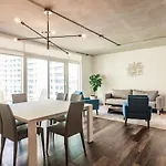 Mia Loft- Industrial Vibes Parking & Amenities