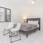 One Bedroom Apartment - With Parking & Balcony - Heart Of Wynwood