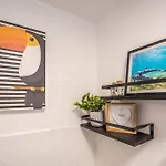 Cozy Studio W/Gated Parking