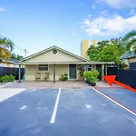 Cozy Studio W/Gated Parking
