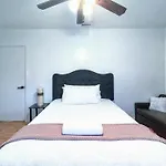 Akeyi Miami305 Private Bedrooms