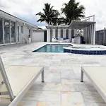 Luxurious Home With Bbq, Hot Tub, Heated Pool & Wifi - L36