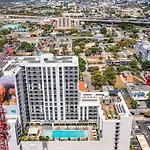 Charming Apt In The Heart Of Downtown With Free Parking