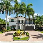 The Tropical Paradise Villa