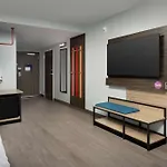 Home2 Suites By Hilton Miami Airport South Blue Lagoon