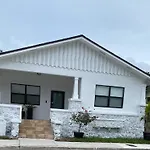 Xanadu 10 Mins To South Beach! 3 Bedroom Miami Villa