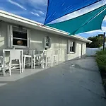 Dream House 4B/2B King Bed Miami Springs, Fl
