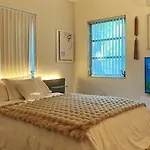 Homestay Studio Near Cocowalk, Brickell, Mercy Hospital