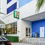 Stunning 1/1 Condo @Brickell Free Parking/Pool