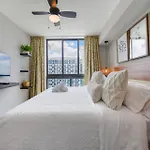 Modern Condo At Downtown Doral Park