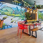 Avatar Luxe Villa 5Br W Cinema, Pool, Game Room & Bbq