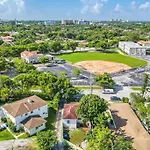 Brickell Marvellous Stunning House 12 People
