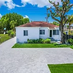 Brickell Marvellous Stunning House 12 People