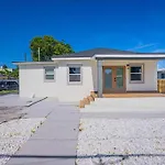 Miami Modern Oasis Retreat - Close To Airport
