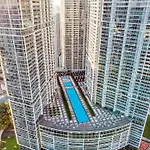 Large Suites In Hotel W With Bay Views