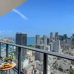 Spectacular Apartment With Pool & Gym