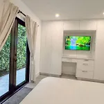 Beautiful Loft Cottage In The Heart Of Miami