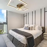 Exquisite Luxury Condo With Panoramic Views In Miami