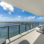 Exquisite Luxury Condo With Panoramic Views In Miami
