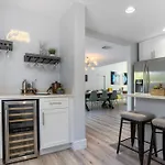 4 Bed 3 Bath Miami Getaway