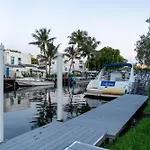 Riverside Luxury Retreat 3B ,3Ba Next To Downtown