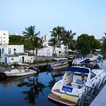 Riverside Luxury Retreat 3B ,3Ba Next To Downtown