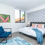 King Bed Brand New Oasis Minutes To Brickell