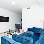 King Bed Brand New Oasis Minutes To Brickell