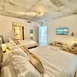 Stylish And Spacious Condo Prefect To Enjoy Miami!