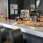 Fortune House Hotel Suites