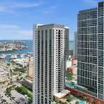 On 47Th Floor! Free Parking & Views From The Top
