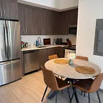 Luxury Getaway In Miami Sleeps 3 Getaway With Pool - Prime Location