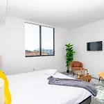 King Bed Brand New Oasis Minutes To Brickell