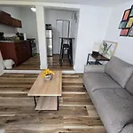 Cozy Place Near Design District - 7
