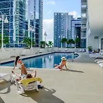 Centric Modern 40Thfloor Brickell Condo Free Parking By Palermo Home Miami