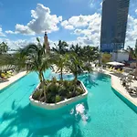 Apt Next To Kaseya Center W Pool, Gym And Balcony